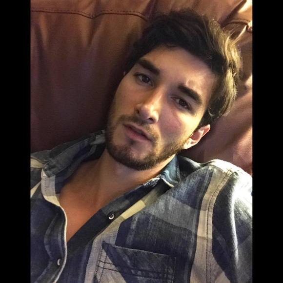 Meet your Posher, Cesar - Picture 1 of 1